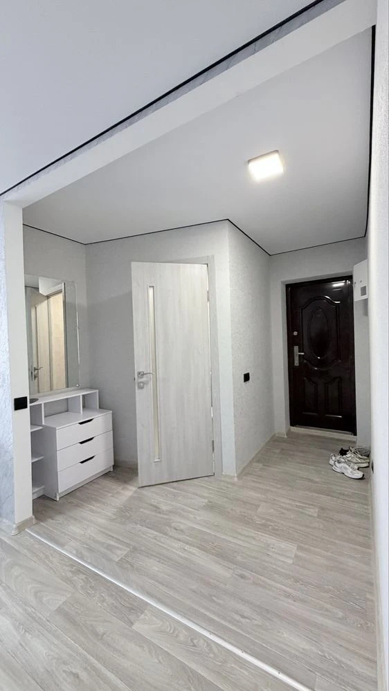 Продам квартиру 2х.комнатную,ул.Заводська,Желтые Воды