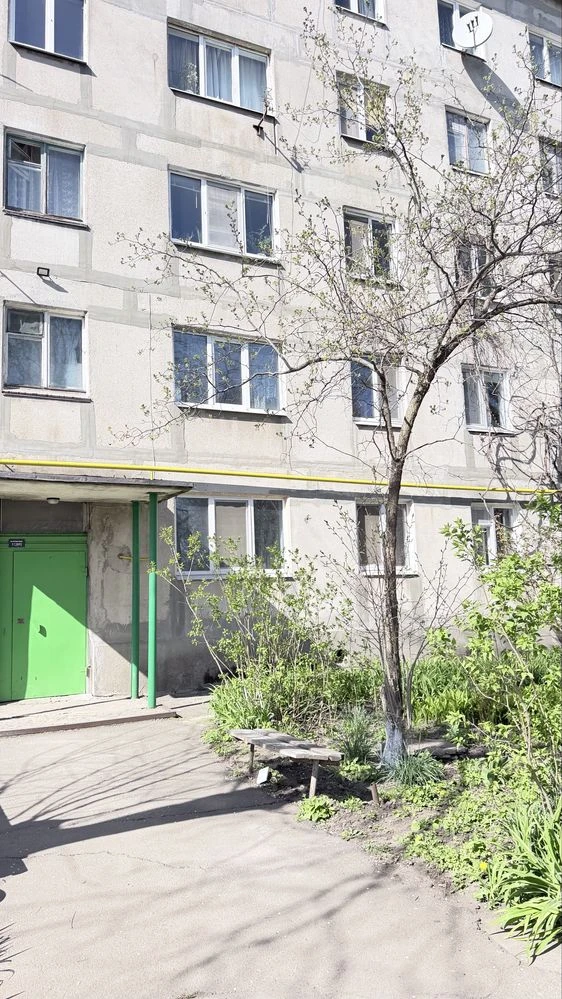 Продам квартиру 2х.комнатную,ул.Заводська,Желтые Воды