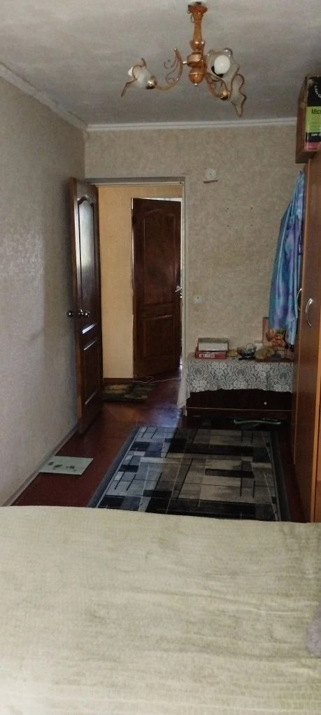 Продается трехкомнатная квартира на 3-м этаже 4-х этажного дома