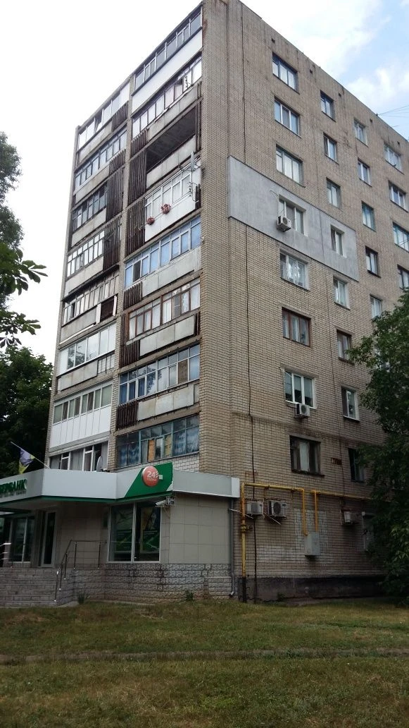 Продам 3-х комнатную квартиру в центре Жёлтых Вод