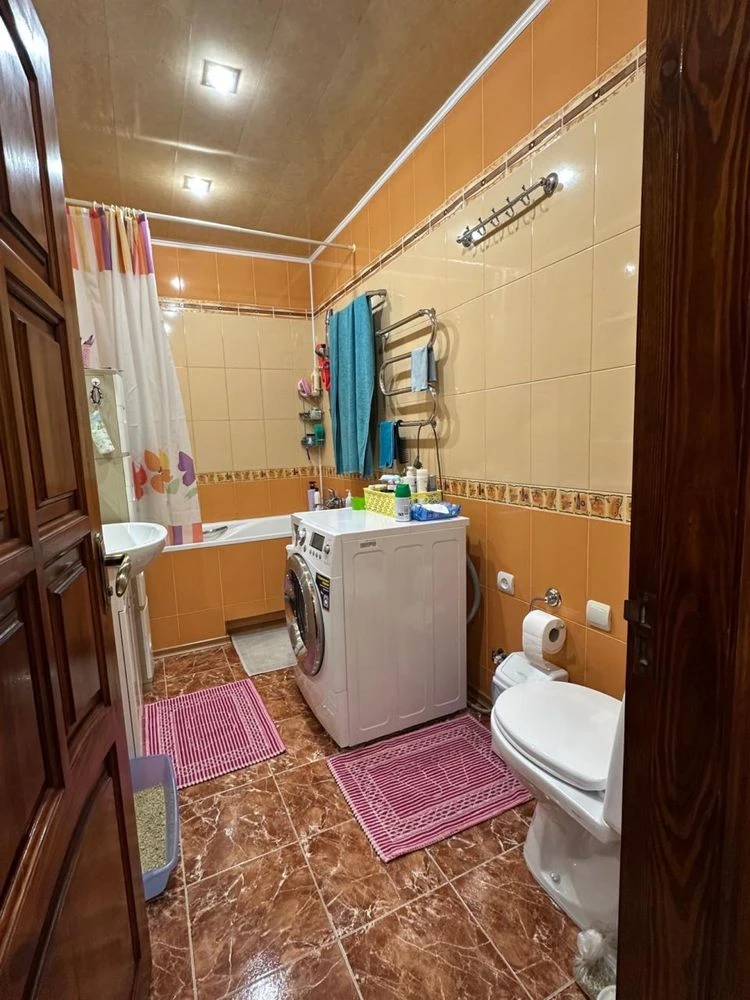 For sale: Apartment on Chervona!
