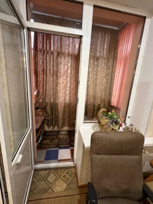For sale: Apartment on Chervona!