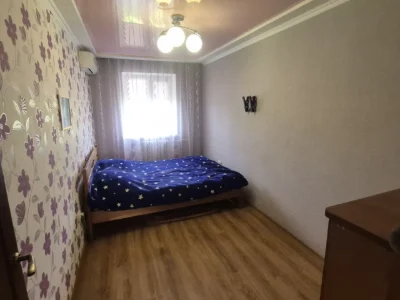 Продається 3-кімнатна квартира на вул. Павла Глазового
