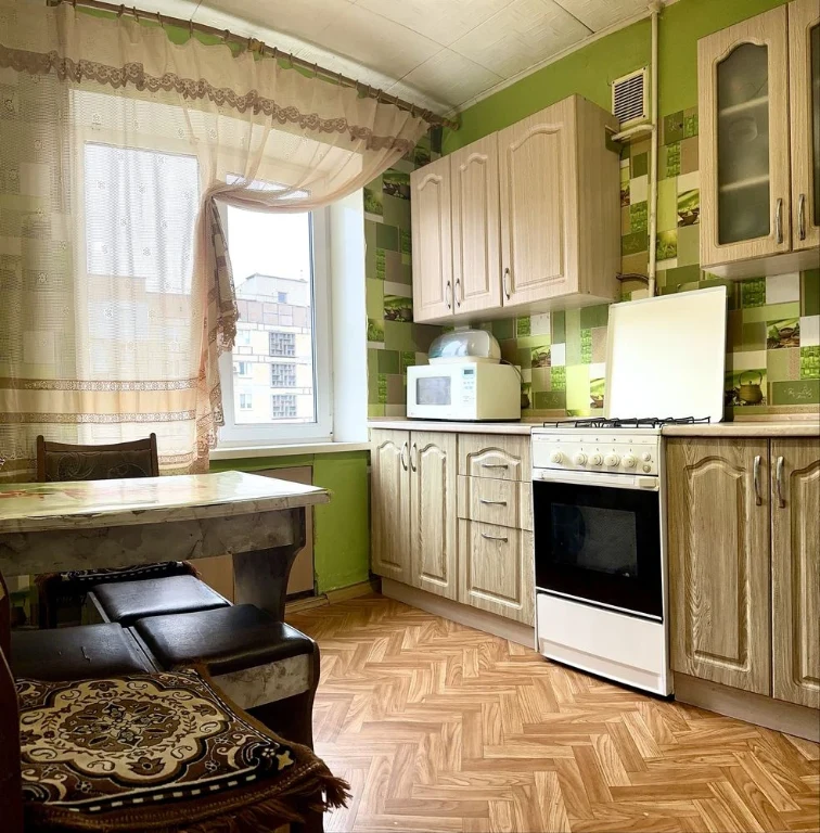 2-room apartment, Mariuropol, 20, 6/9 Furniture, Appliances