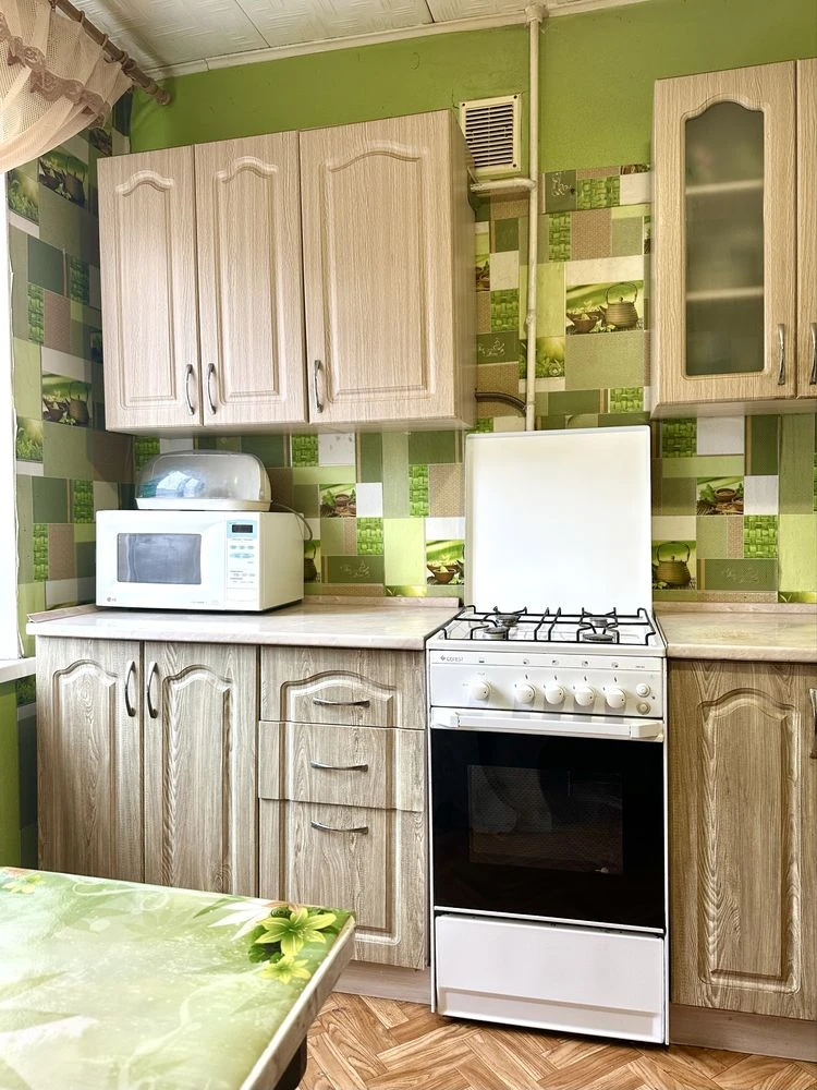 2-room apartment, Mariuropol, 20, 6/9 Furniture, Appliances