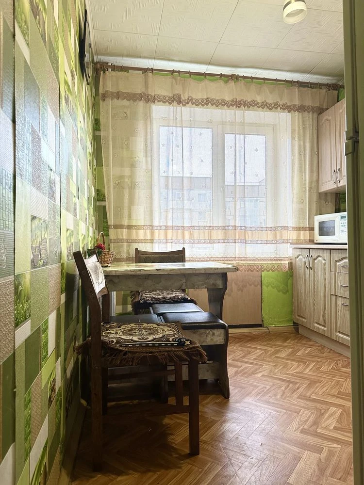 2-room apartment, Mariuropol, 20, 6/9 Furniture, Appliances