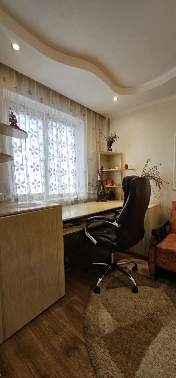 Sale of a 2-bedroom apartment. Sobornosti Street