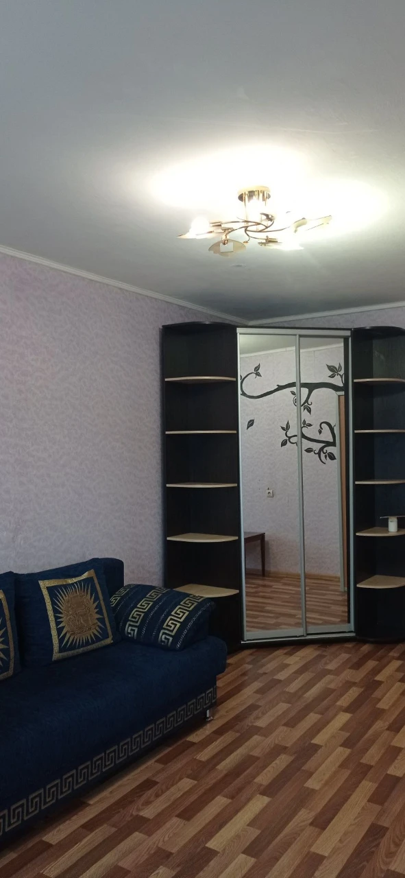 Продам 1-комнатную на Восточном-3