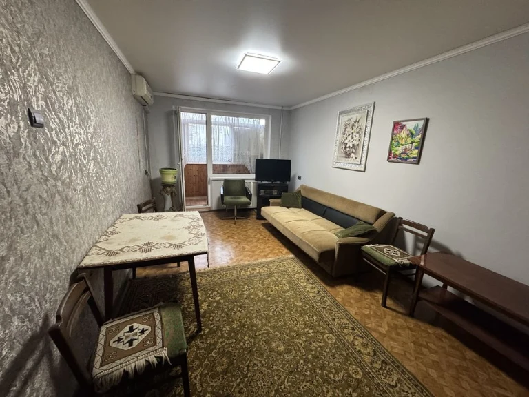 For sale 3-room apartment on Mira Avenue 33, 5th floor.