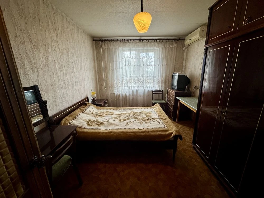 For sale 3-room apartment on Mira Avenue 33, 5th floor.