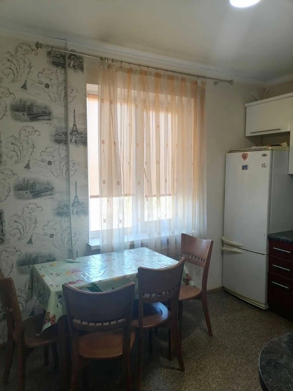 Продається 4-кімнатна квартира, вул. Незалежності України, б. 6, Східний