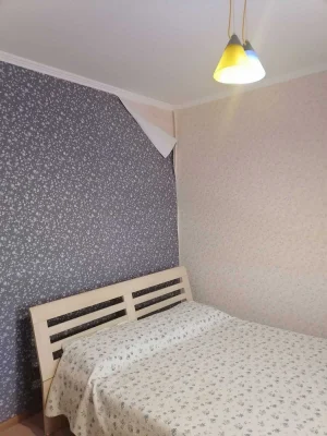 Продається 4-кімнатна квартира, вул. Незалежності України, б. 6, Східний