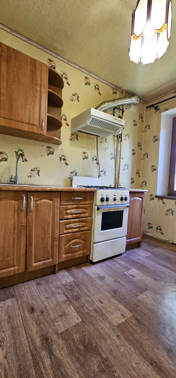 Продаж 1 кімнатної квартири. 2-й поверх. Саксаганський р-н