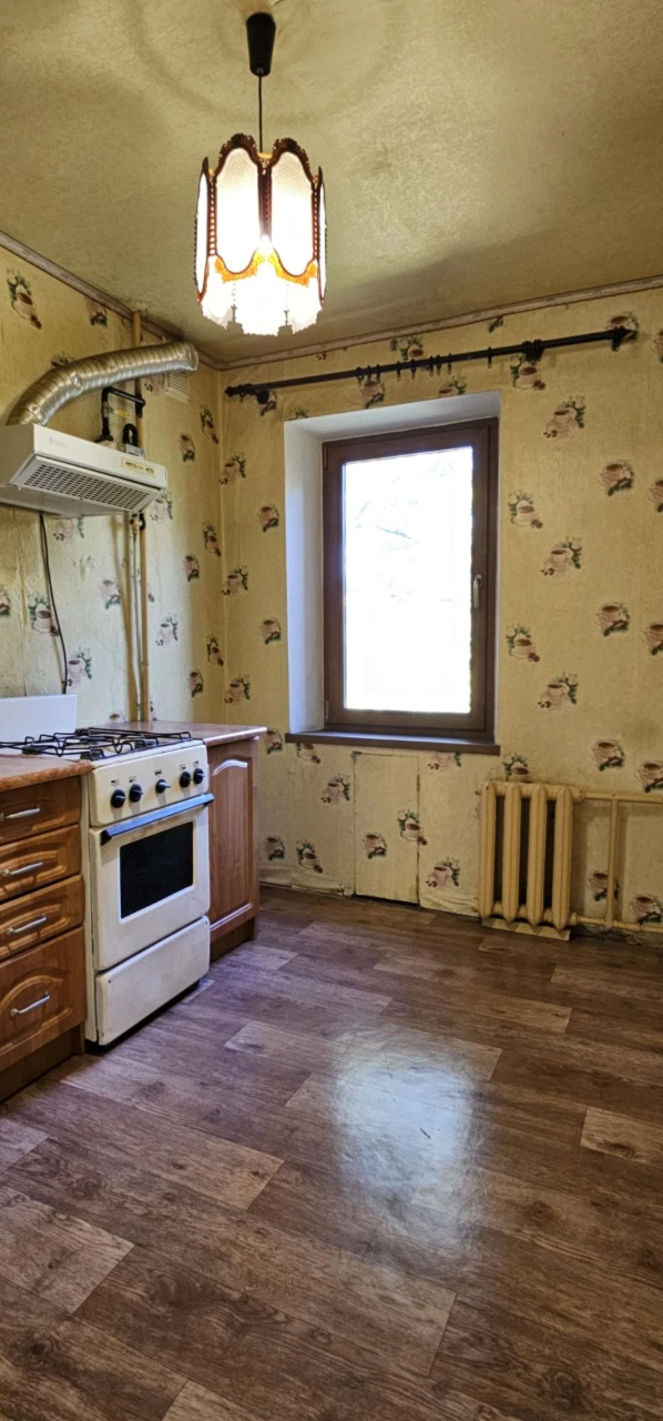 Продаж 1 кімнатної квартири. 2-й поверх. Саксаганський р-н