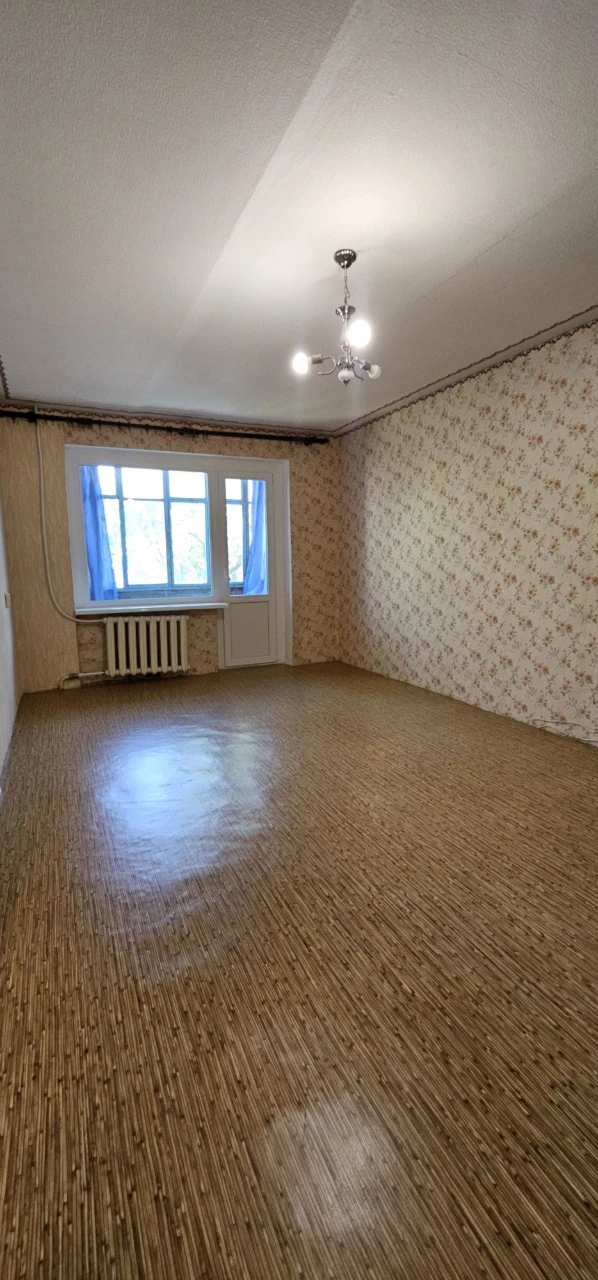 Продаж 1 кімнатної квартири. 2-й поверх. Саксаганський р-н