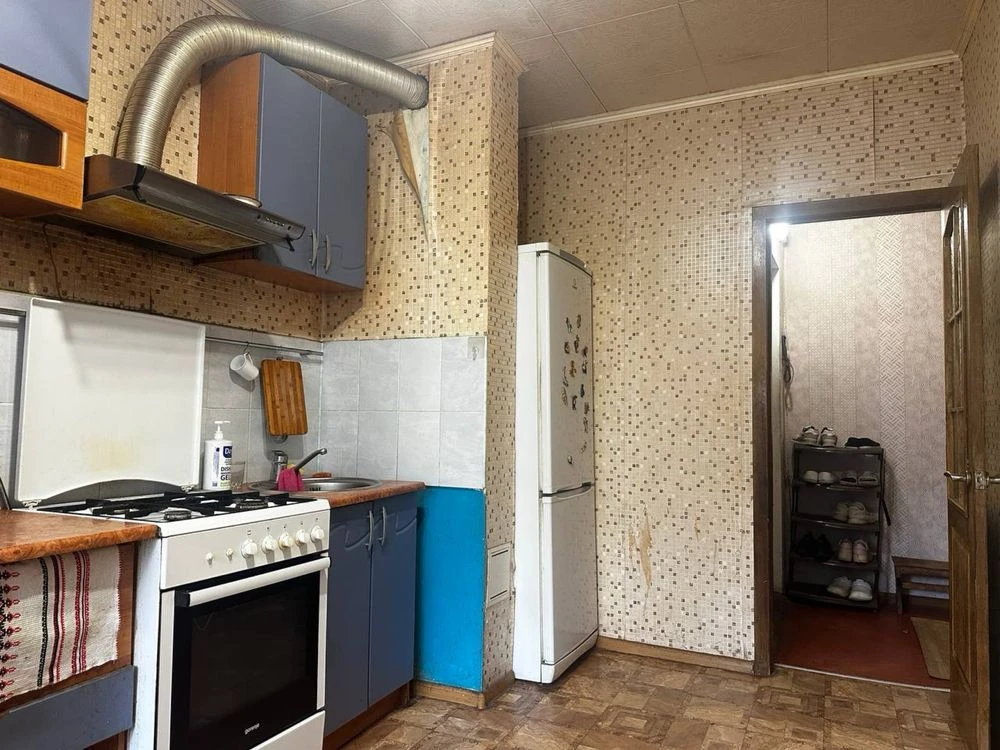 Sale of a 3-room apartment on Vechirnoye, Avramenko st.