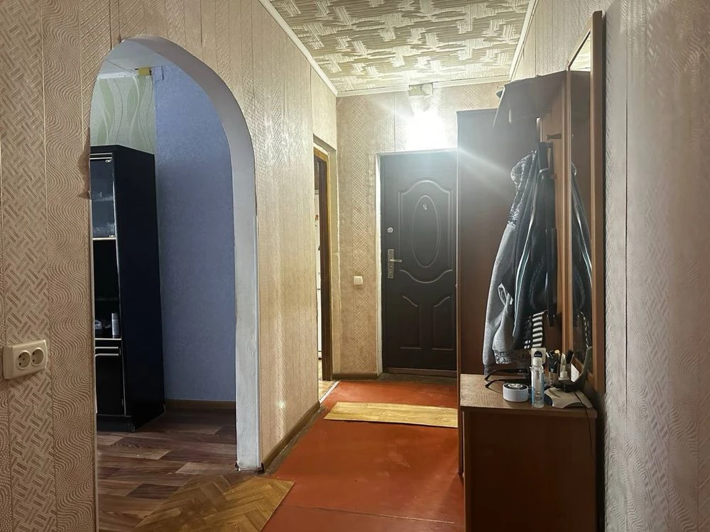 Sale of a 3-room apartment on Vechirnoye, Avramenko st.