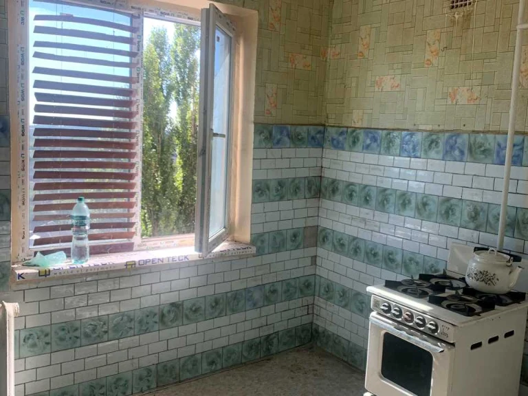 Apartment. Krivoi Rog, Dniprovske Shose