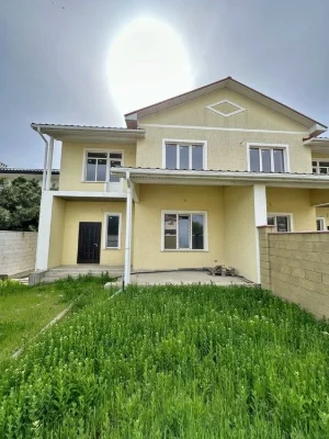 Sauvignon. Morskoy Prospect. House-Duplex.