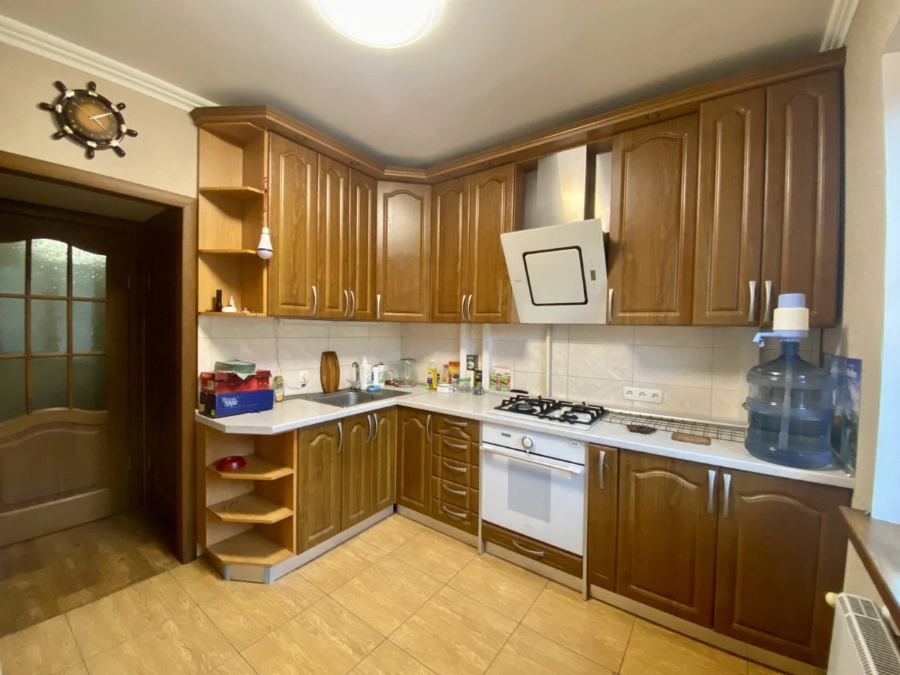 Продажа 4-комнатной квартиры в центре Юбилейной