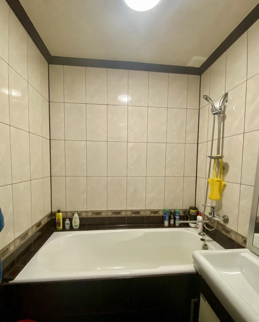 Продажа 4-комнатной квартиры в центре Юбилейной