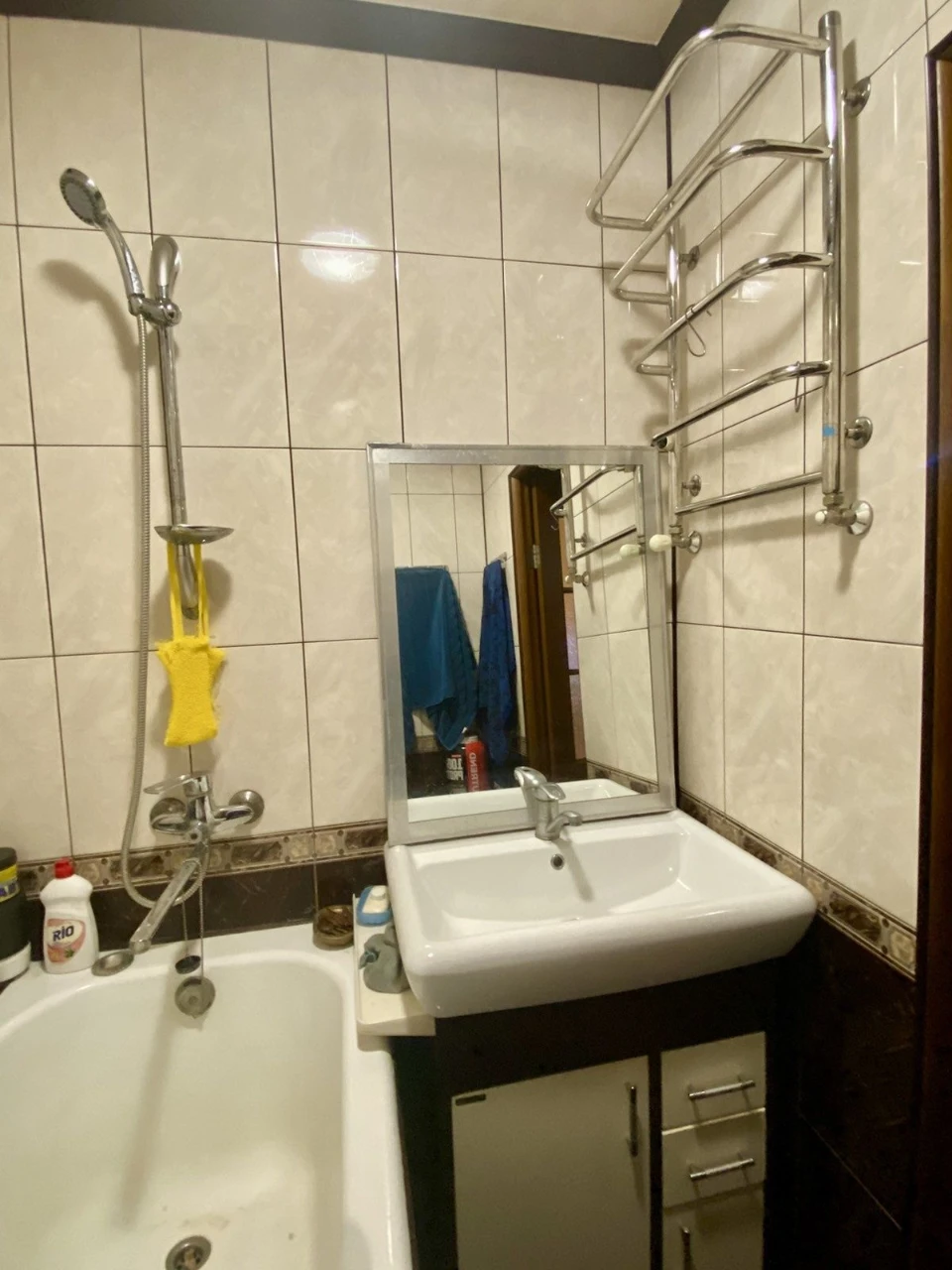 Продажа 4-комнатной квартиры в центре Юбилейной