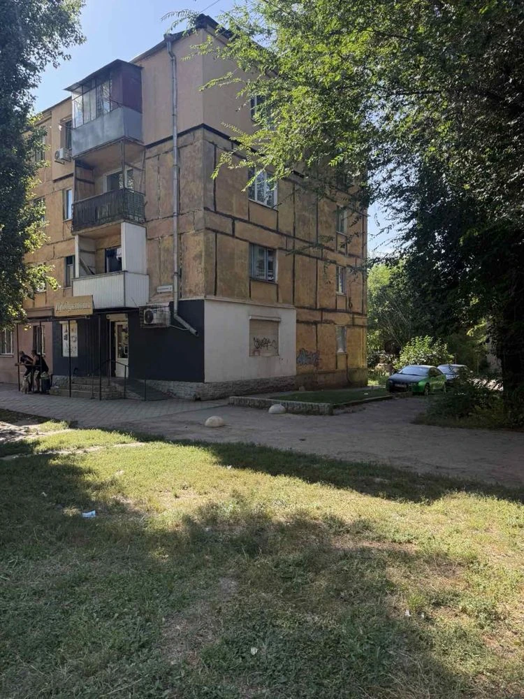 Продается 2-комнатная квартира в районе Саксаганского.