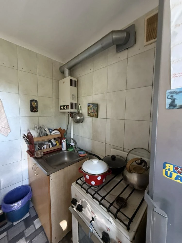 Продается 2-комнатная квартира в районе Саксаганского.