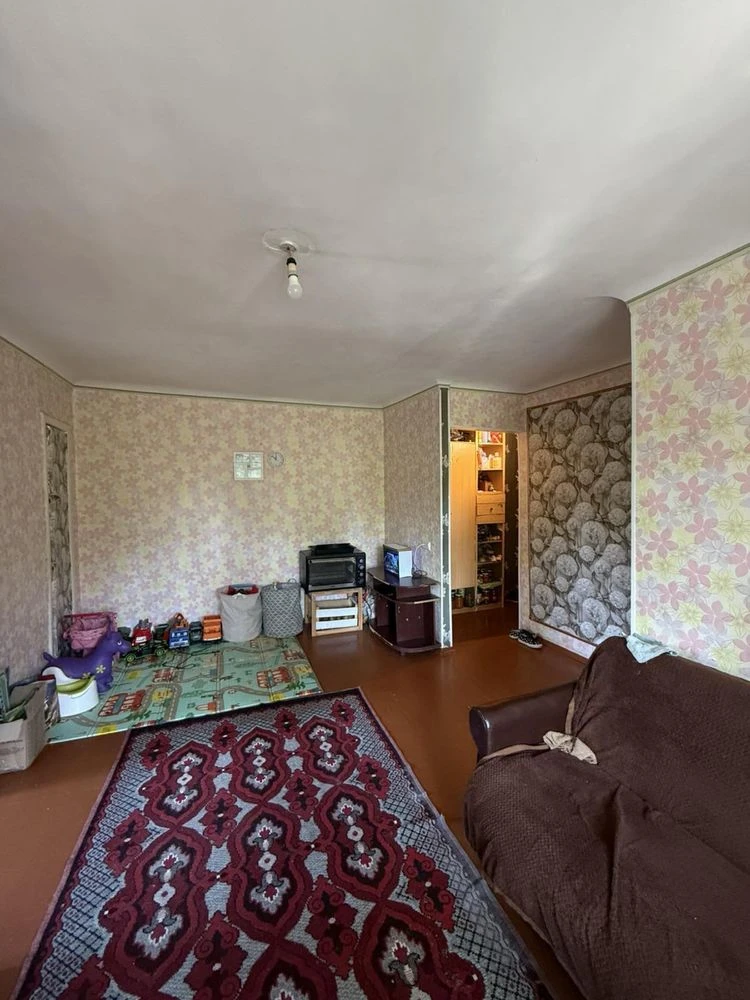 Продается 2-комнатная квартира в районе Саксаганского.