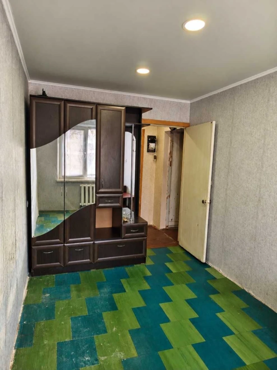 Продам 2х кімнату квартиру в Ц-М. районі.