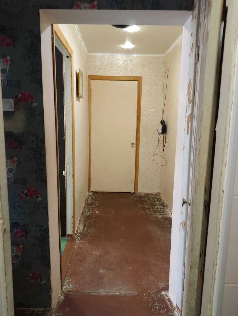 Продам 2х кімнату квартиру в Ц-М. районі.