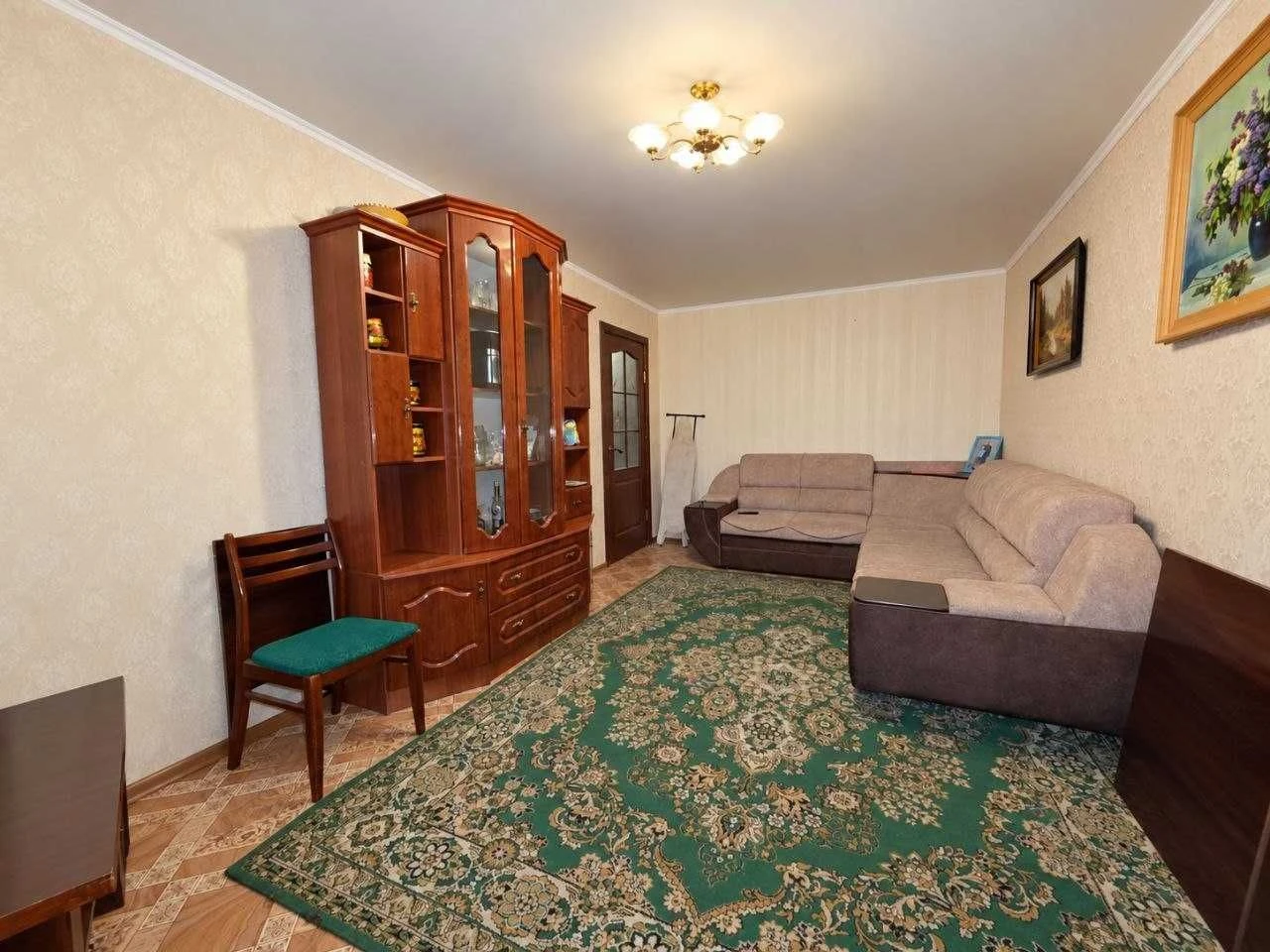 Продаж 3-кімнатній на 2-му поверсі /Кривий Ріг, вул. Покровська