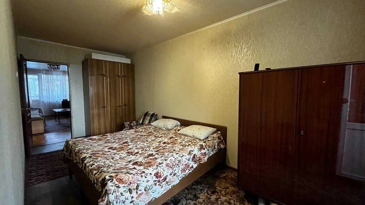 Sale/Exchange of a 3-room apartment on Sveto-Nikolayevska Street