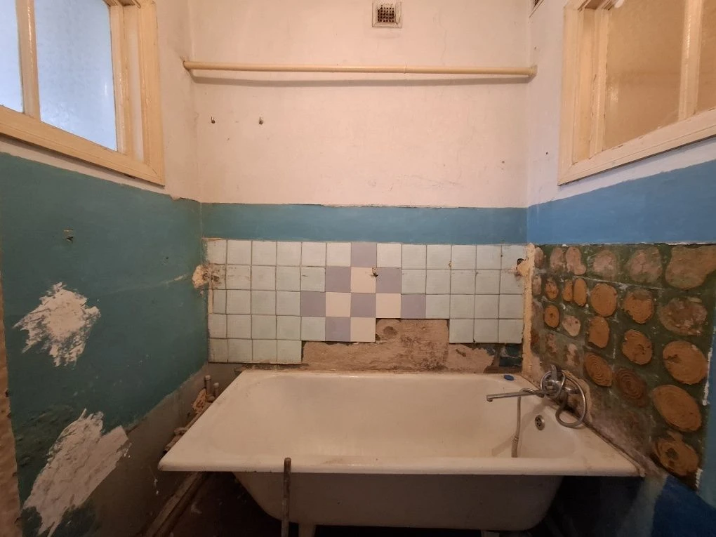Продається велика квартира в Кресі