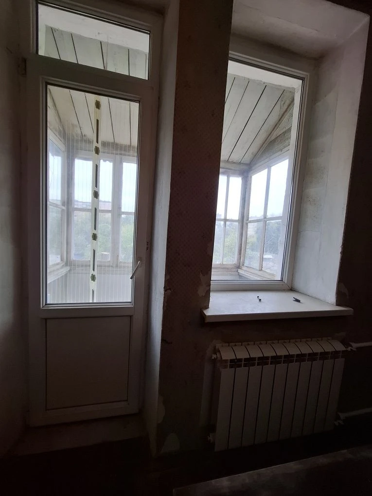 Продається велика квартира в Кресі