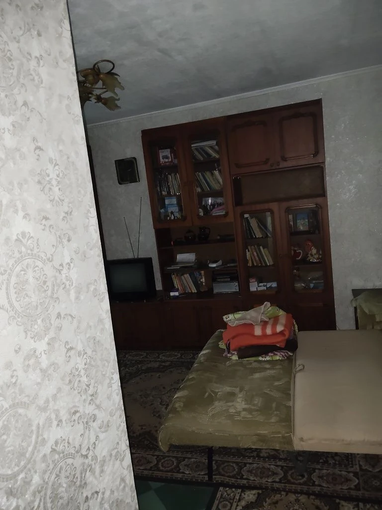 Продам 2-х комнатную квартиру район Долгинцево Дружба
