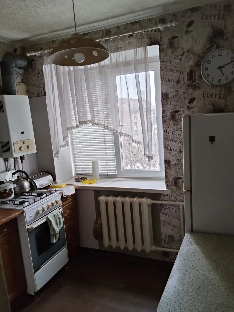 Продам 2-х комнатную квартиру район Долгинцево Дружба