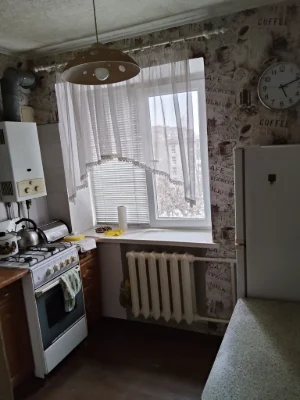 Продам 2-х комнатную квартиру район Долгинцево Дружба