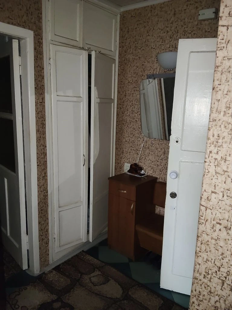 Продам 2-х комнатную квартиру район Долгинцево Дружба
