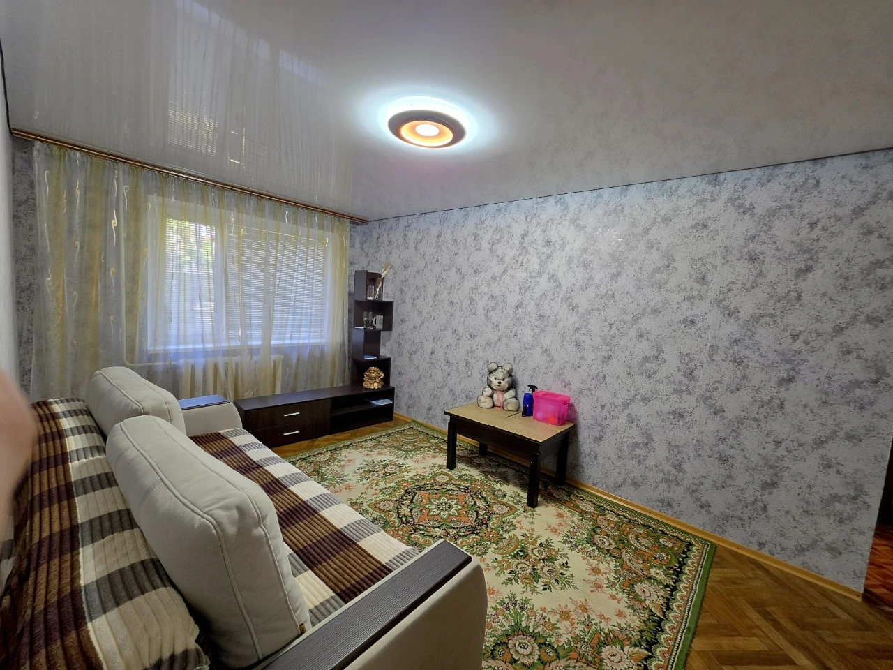 Продам 3-комнатную квартиру, 173 квартал (ул. Эдуарда Фукса,