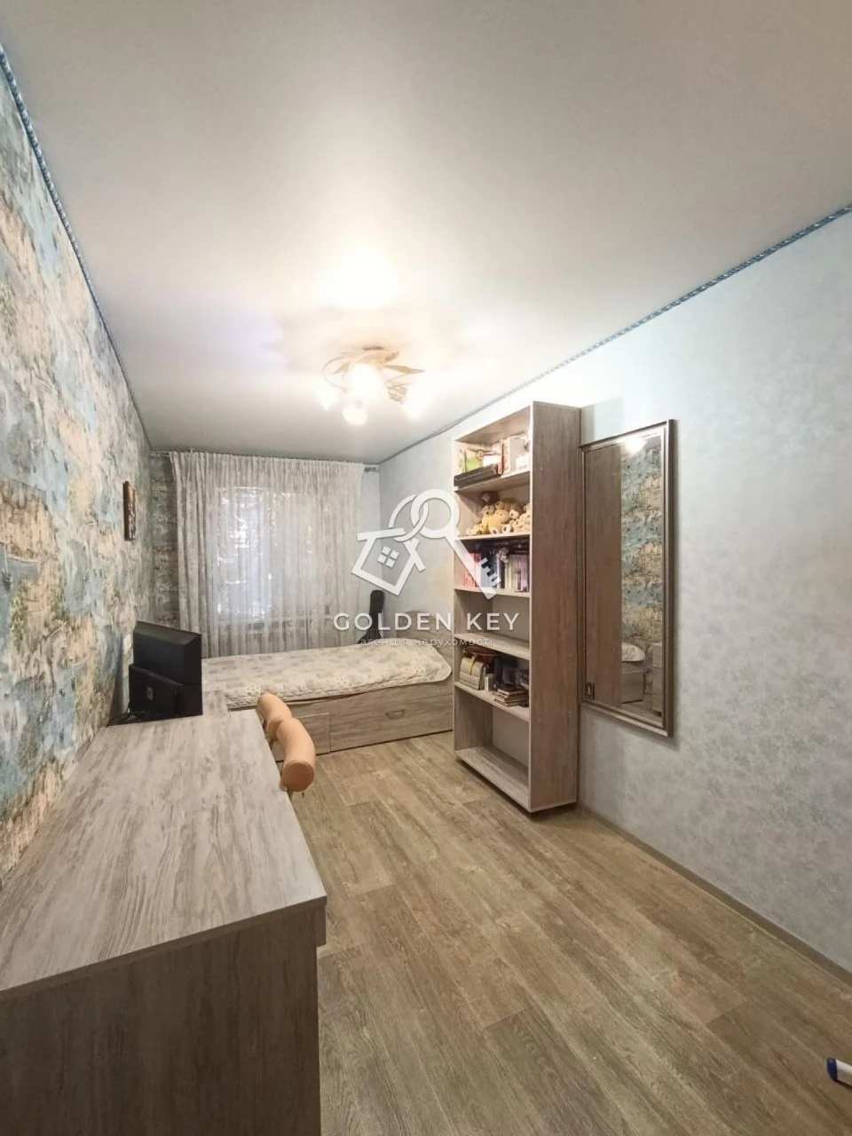 Продається 2-кімнатна квартира, площа Артема