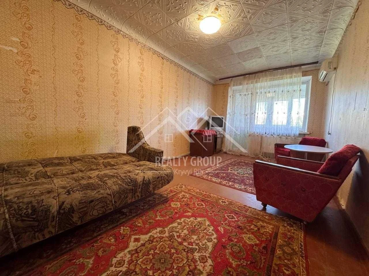 Продаж 3-кімнатній квартири з автономним опаленням, гараж у подарунок.