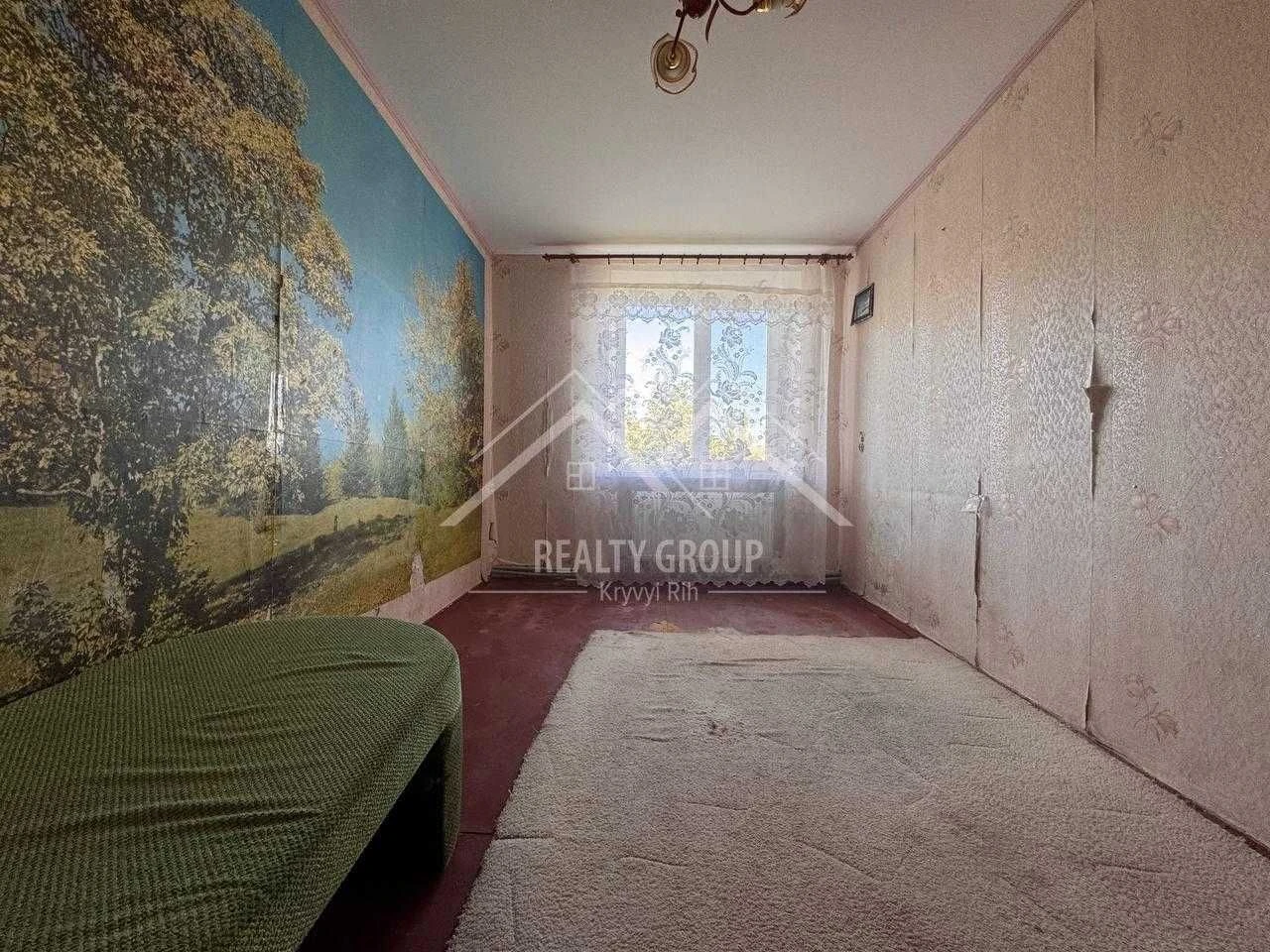 Продаж 3-кімнатній квартири з автономним опаленням, гараж у подарунок.