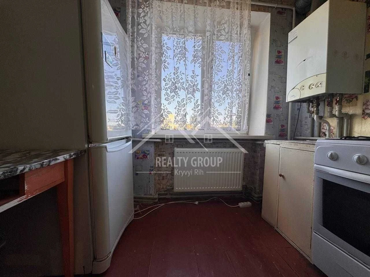 Продаж 3-кімнатній квартири з автономним опаленням, гараж у подарунок.