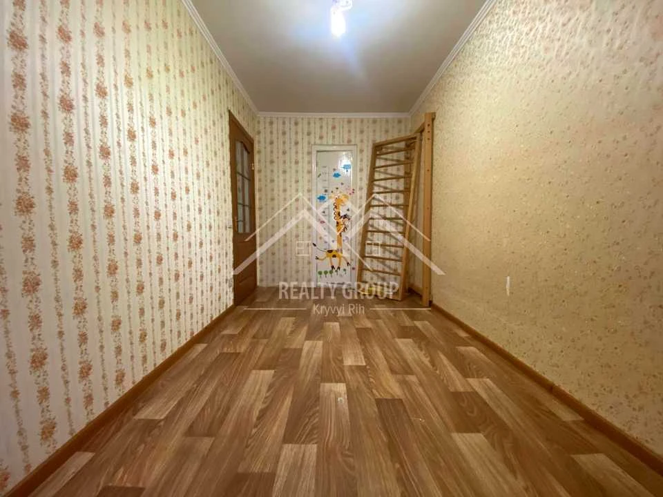 Квартира. Кривой Рог, Мистецкая улица