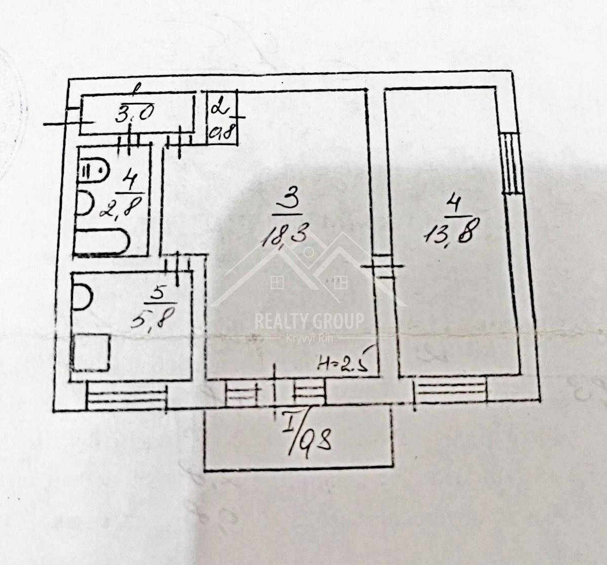 For sale, a warm 2-bedroom apartment, 4th floor (17th district)