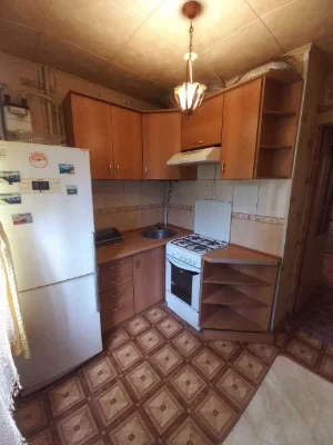 Продажа 1-комнатной квартиры, ул. В. Гурова, 33