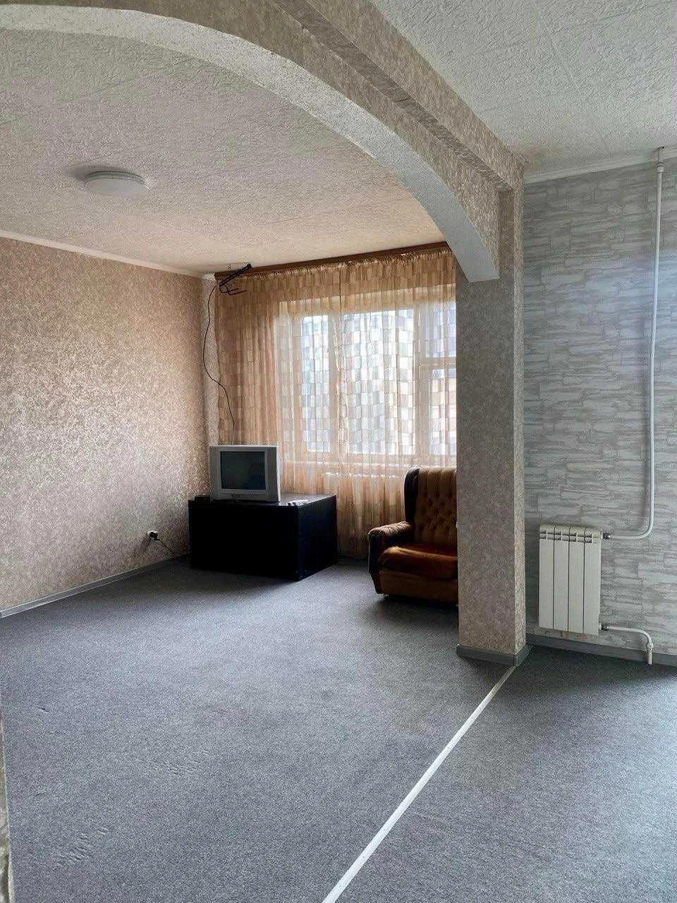Продається 6-кімнатна квартира, б-р Вечірній, вул. Балакіна