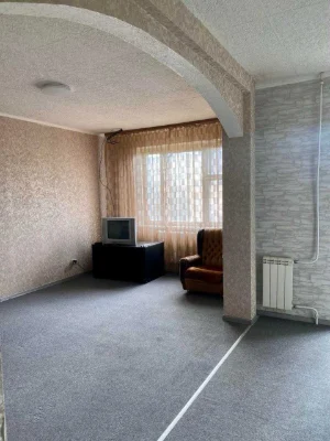 Продається 6-кімнатна квартира, б-р Вечірній, вул. Балакіна