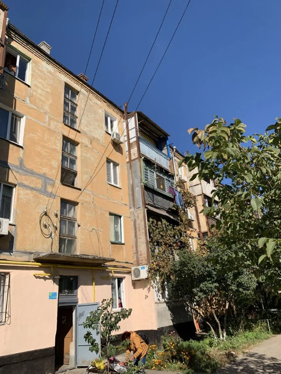 For sale, 3-room apartment near the stop, Musorgsky street